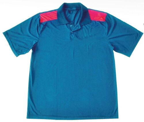 Polo com Detalhes no Ombro